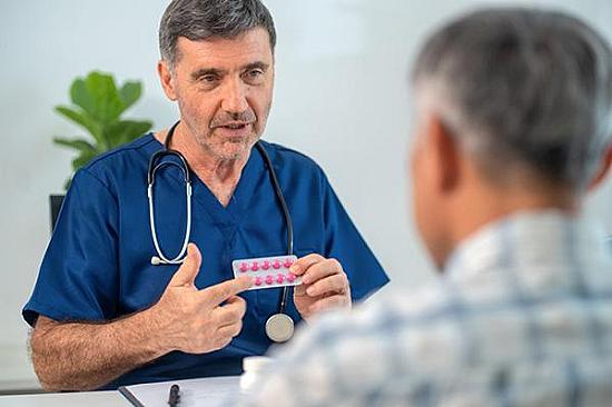 Imagem ilustrativa de artérias cerebrais mostrando placa de aterosclerose.