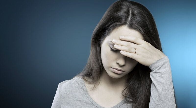 Imagem ilustrativa dos principais sintomas da anemia, como cansaço, palidez e dificuldade de respiração